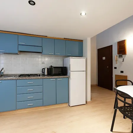 Youhosty - Confalonieri 21 Apartamento *
